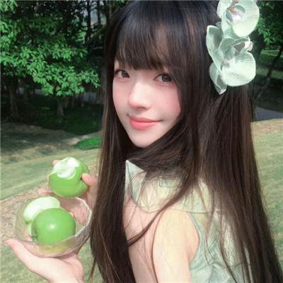 与一位女士合影 高清封面